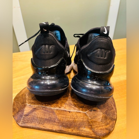 Nike Air Max 270 - Picture 5 of 7
